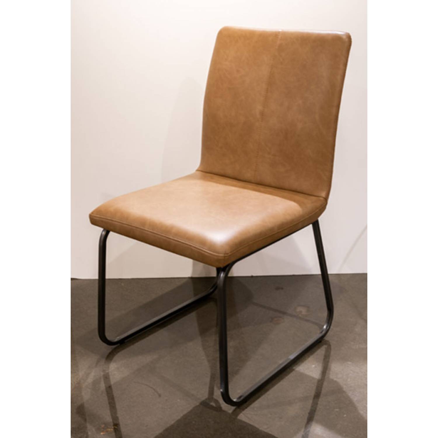 Pharwynn Dining Chair - Toast - (D446-02) Pharwynn Dining Chair - Toast - (D446-02)