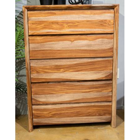 B790-46 Dressonni Chest of Drawers