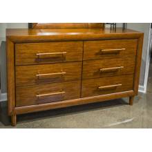 B615-31 Lyncott Dresser