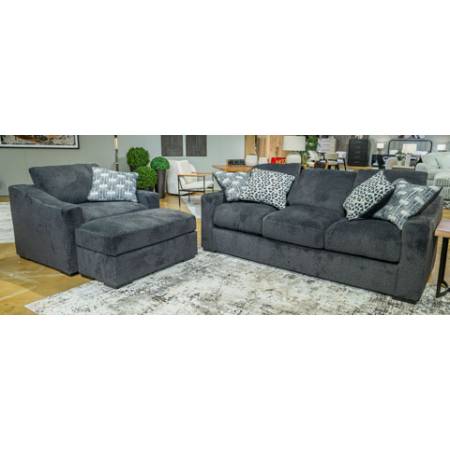 4940535 Wryenlynn Loveseat