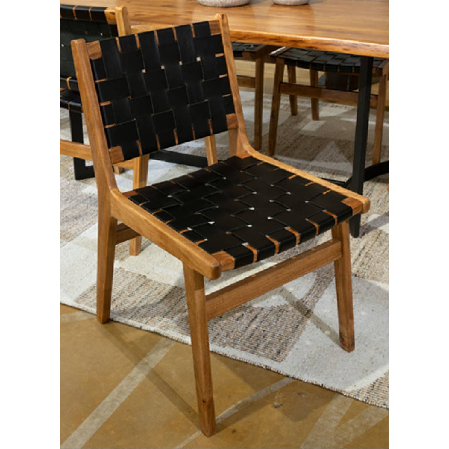 Fortmaine Dining Chair - Brown/Black - (D872-01)