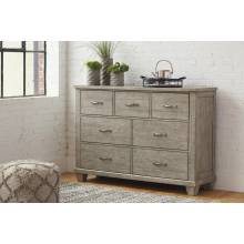 B639 Naydell Dresser