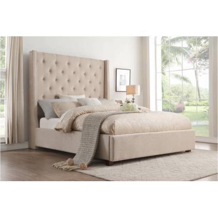 5877BE Fairborn California King Platform Bed with Storage Footboard